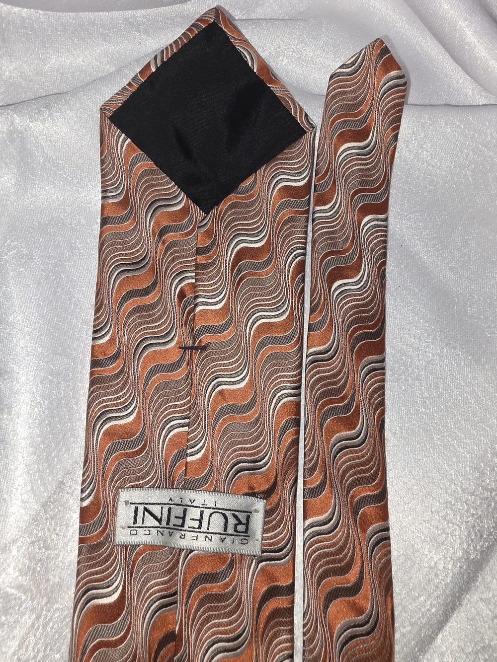 Ruffini Italy Wavy Stripe Silk Tie in Rust & Cream